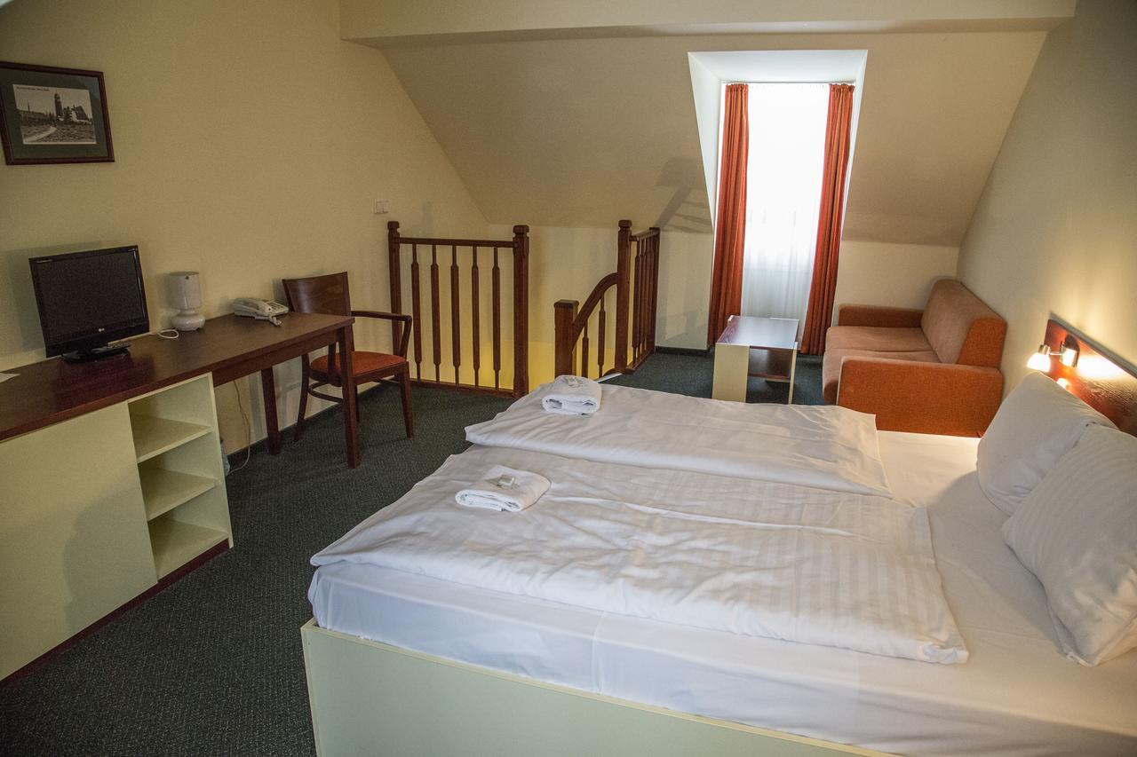 Aparthotel Ochsendorf Horni Blatna Exterior foto