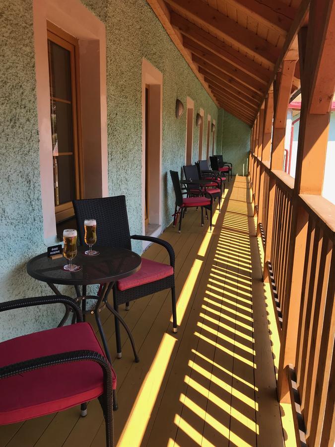 Aparthotel Ochsendorf Horni Blatna Exterior foto
